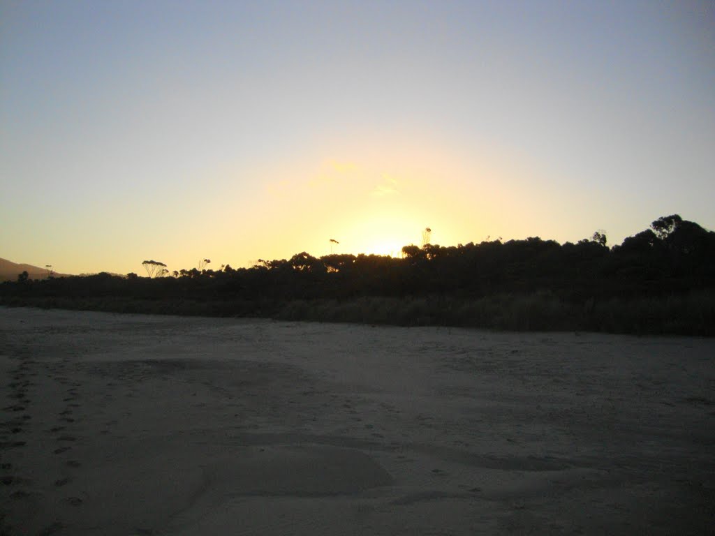 Beach at the Neck by Thomas Brummel