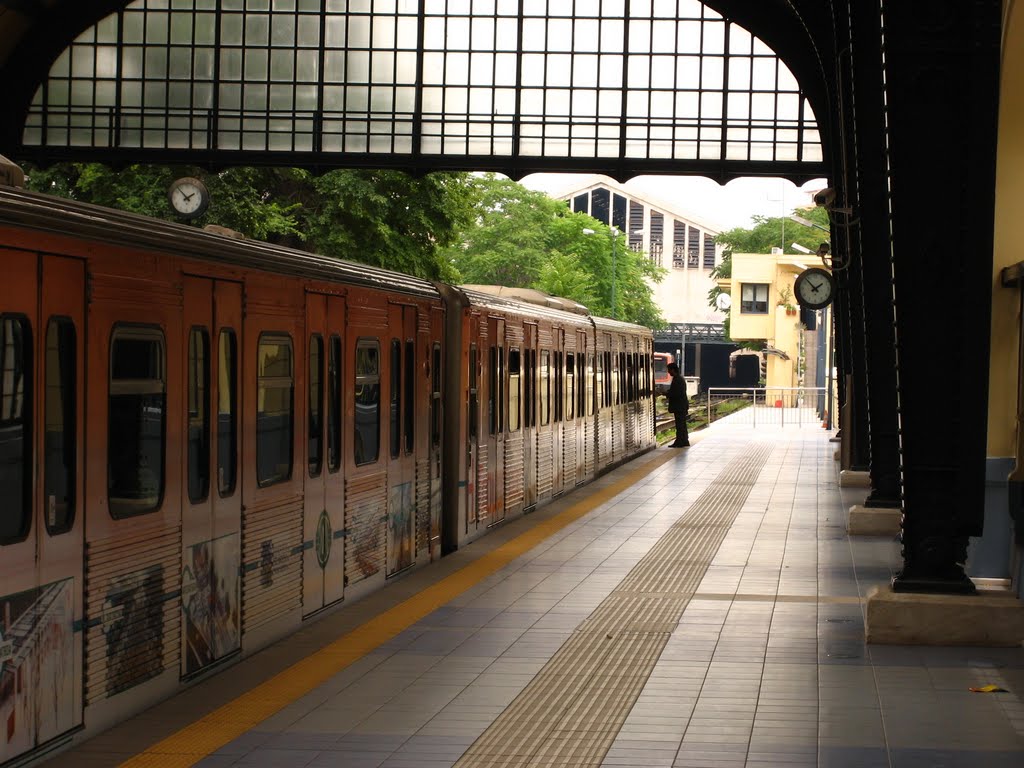 ISAP-Pireaus metro station. Train ready for departure tovards Kifissia. by JuhaVnt