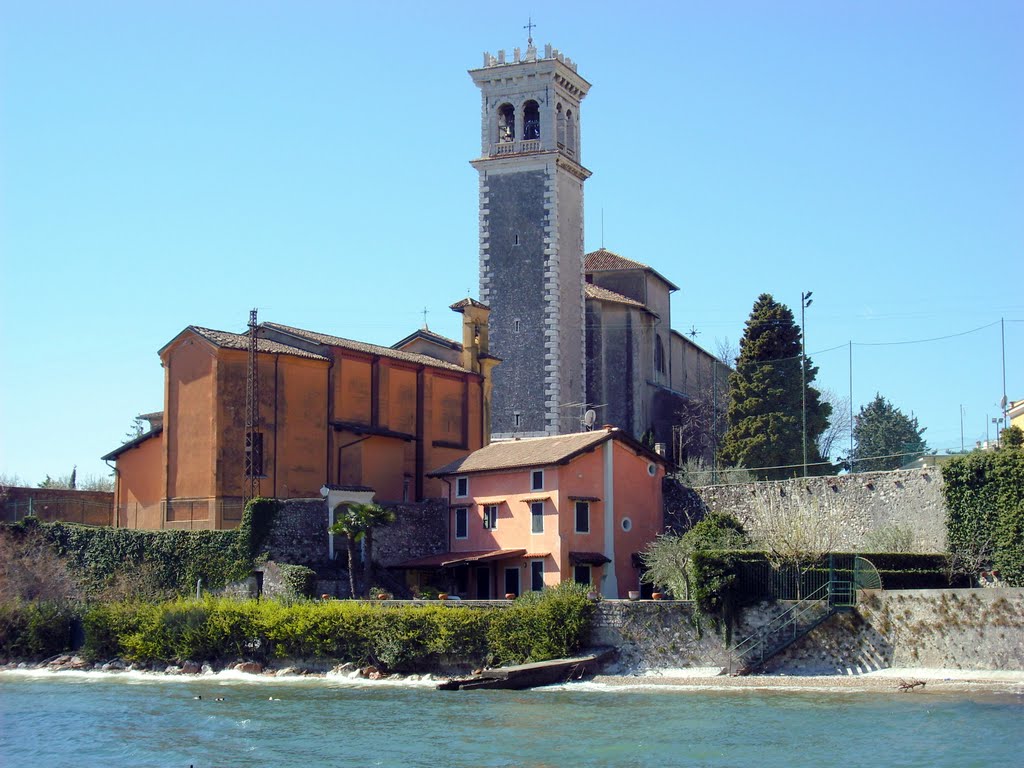 Toscolano (BS) - Santuario della Madonna del Benaco by giuliano borra