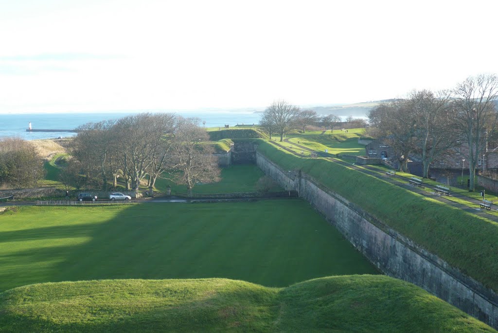 Berwick Town Walls by njellis