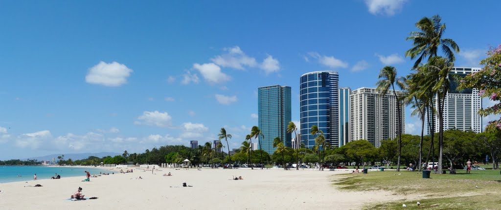 Ala Moana Beach, Honolulu, Oahu, Hawaii, USA by Patrick Mock