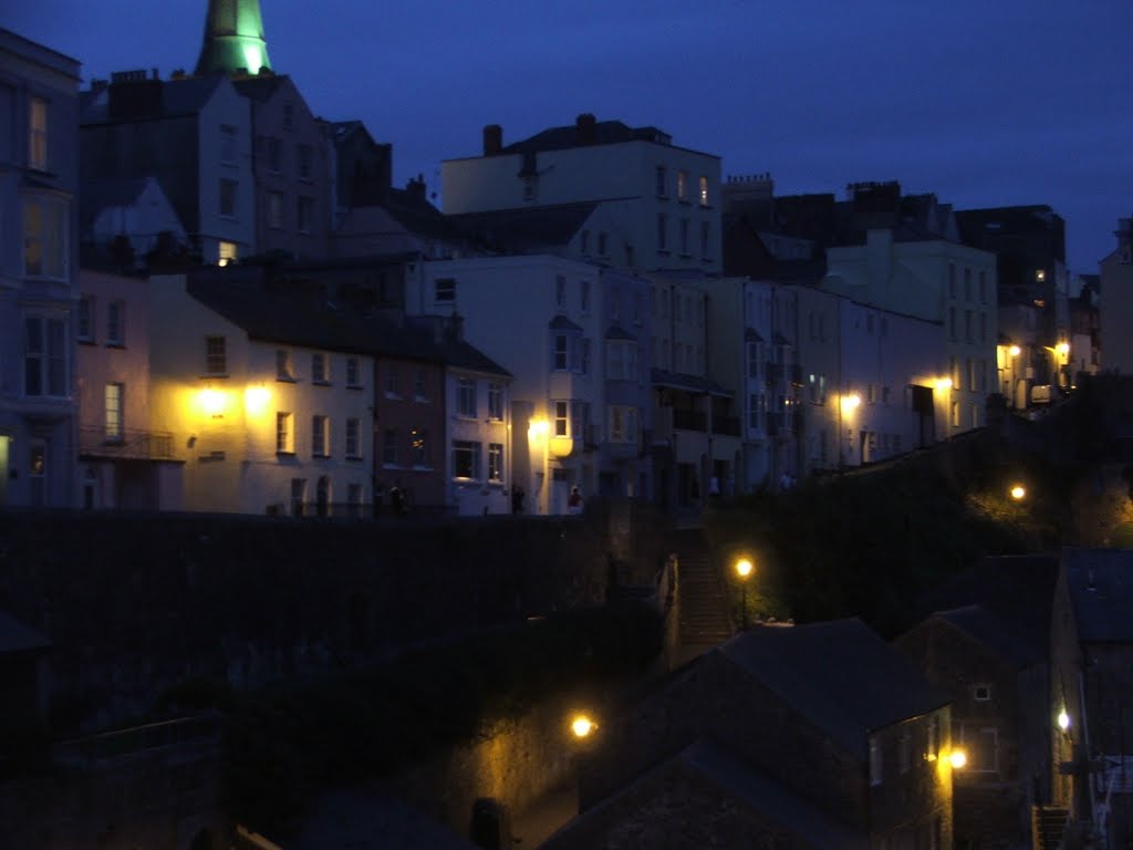 Tenby by night by Graham Willetts