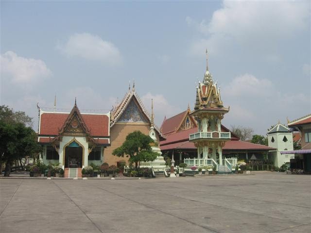 วัดไทร Wat Sai by Thaweesak Churasri