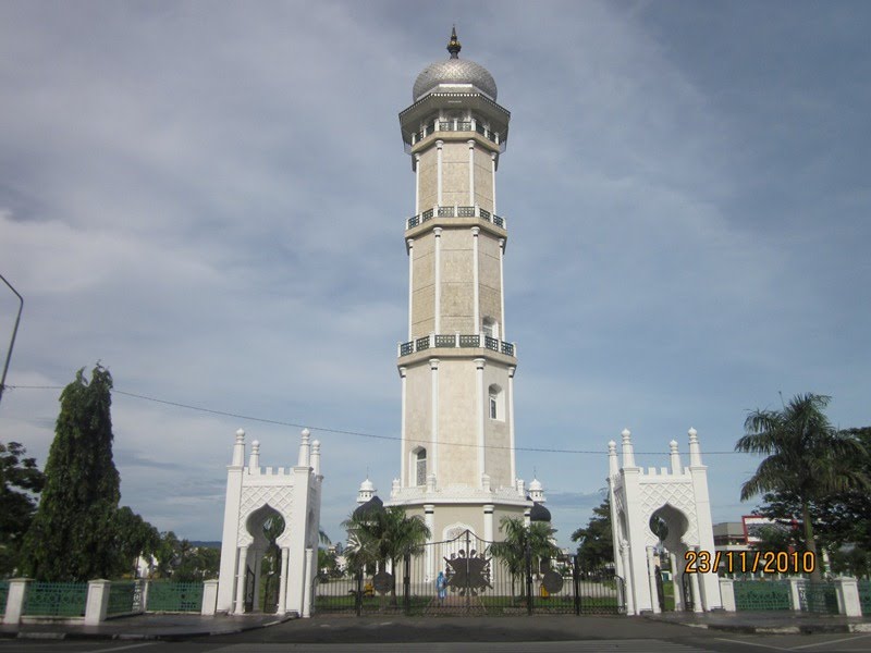 The great mosque Tower by novrizal aceh