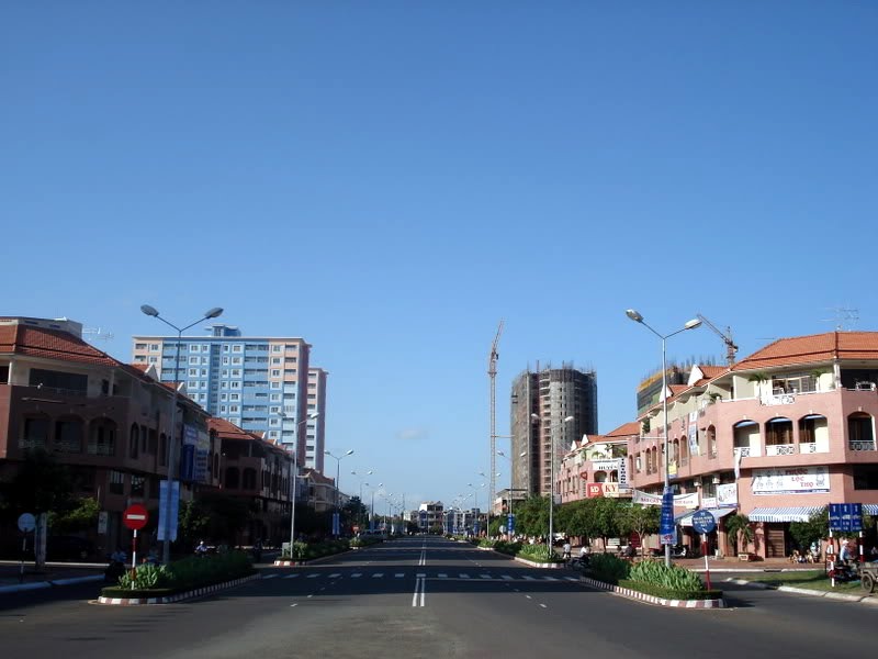 Nguyen Thai Hoc street view in 2007 by Vũ Hà Duy