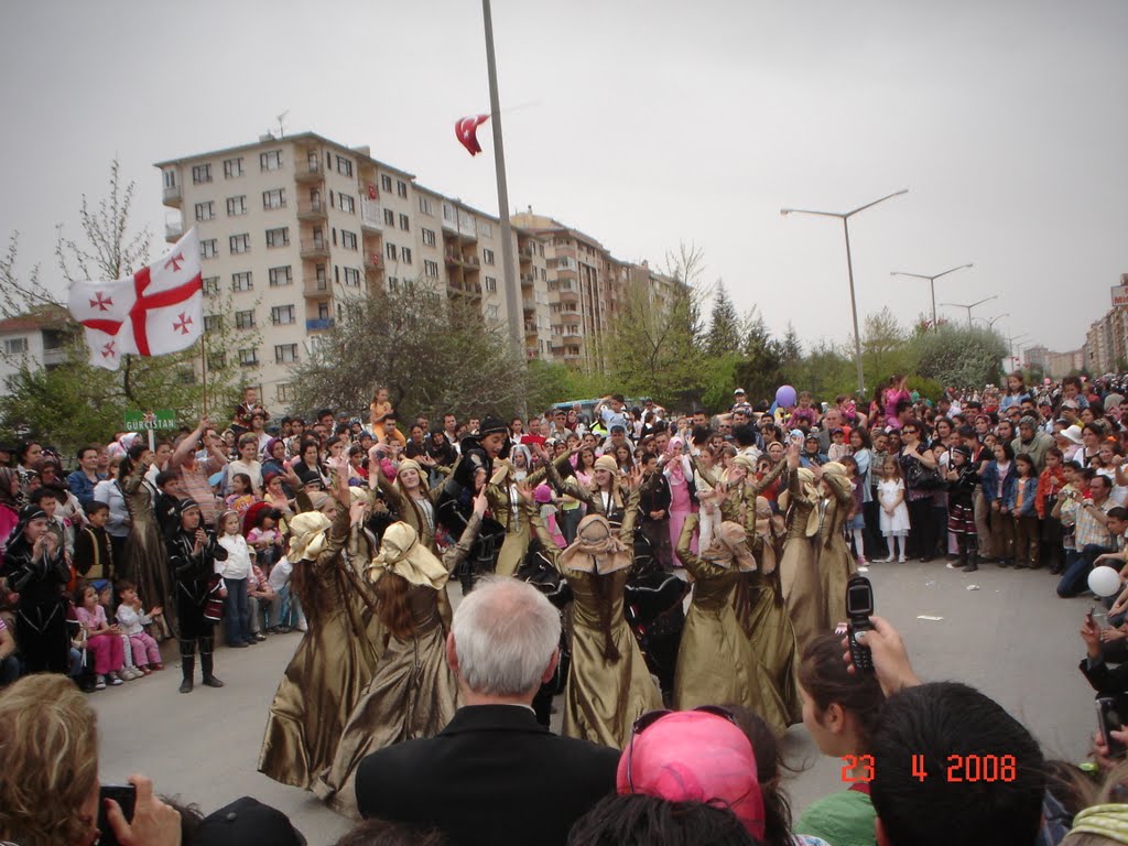 Georgian Children at Children Festival - Eskişehir by ridvan tuncel