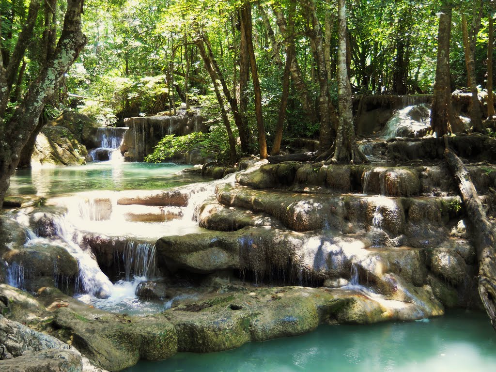 Piscinas naturales en erawan by patrixia