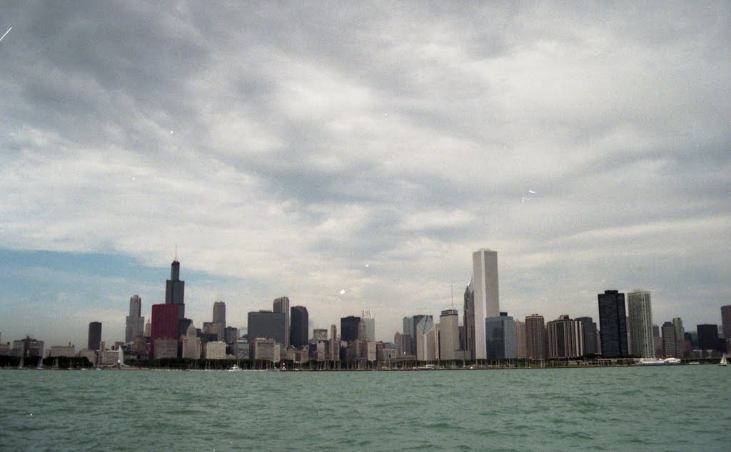 Chicago Harbor 1998 Aug. by hiro54