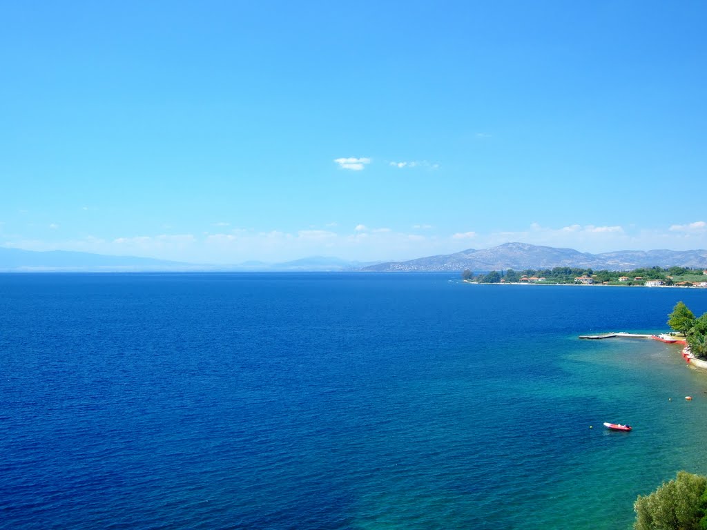 Greece, between Malaki and Kato Gatzea by Krisztian Gombos