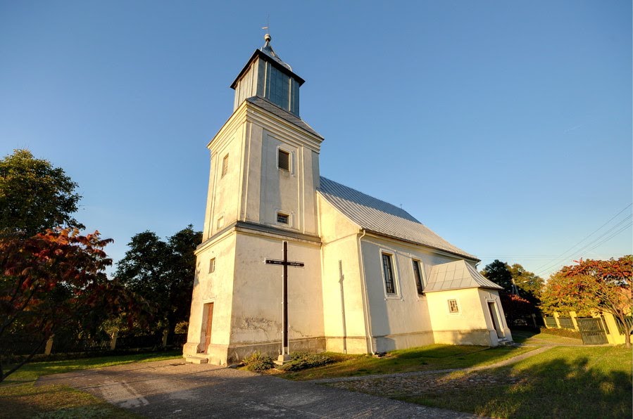 Kościół w Mierzęcinie; HDR by Parafia Dobiegniew