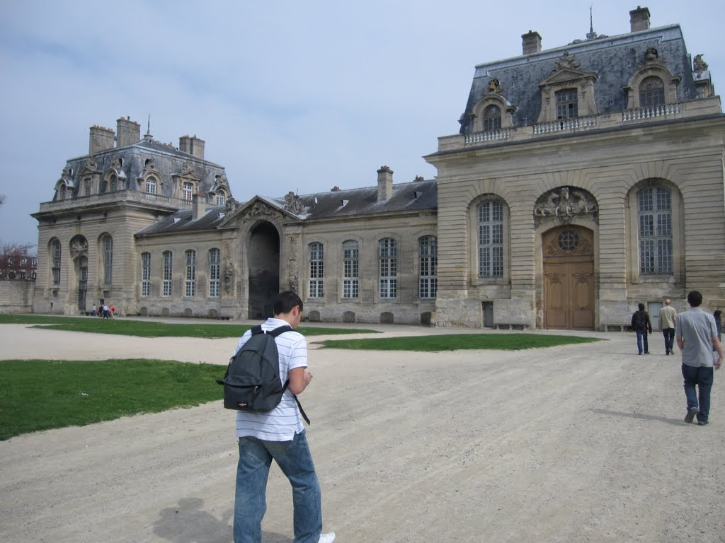 Grandes Ecuries du Château de Chantilly by Toopil