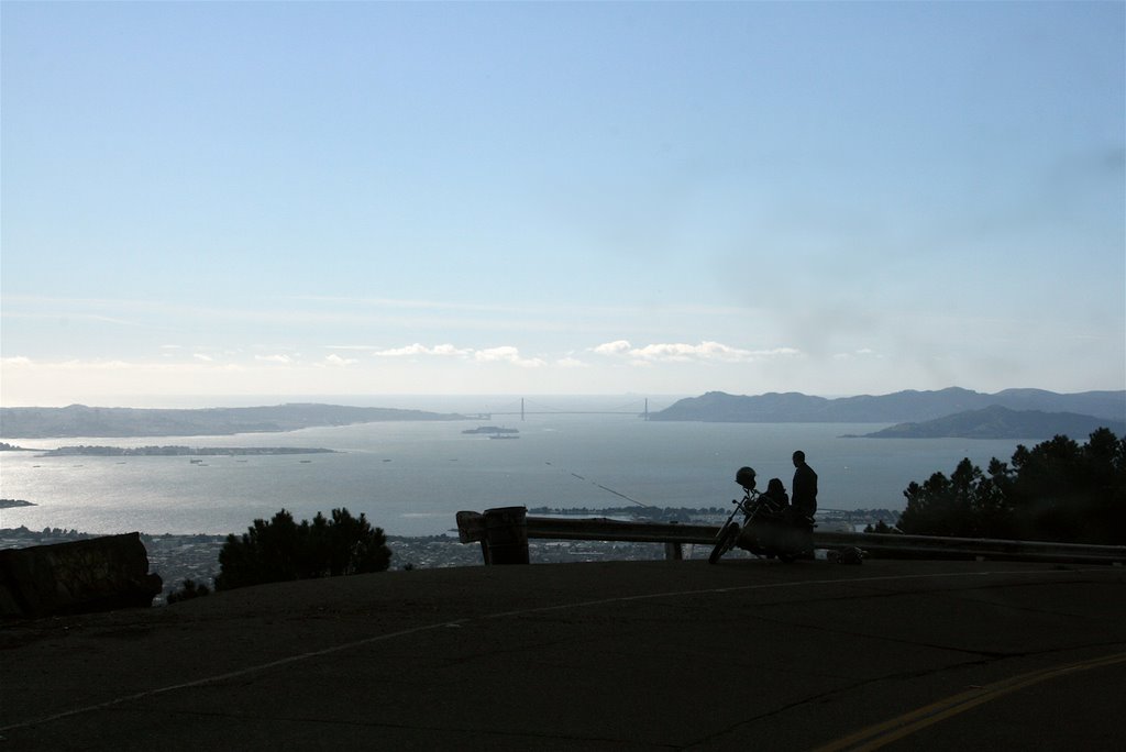 Grizilly Peak looking out at the golden gate by Eirinad