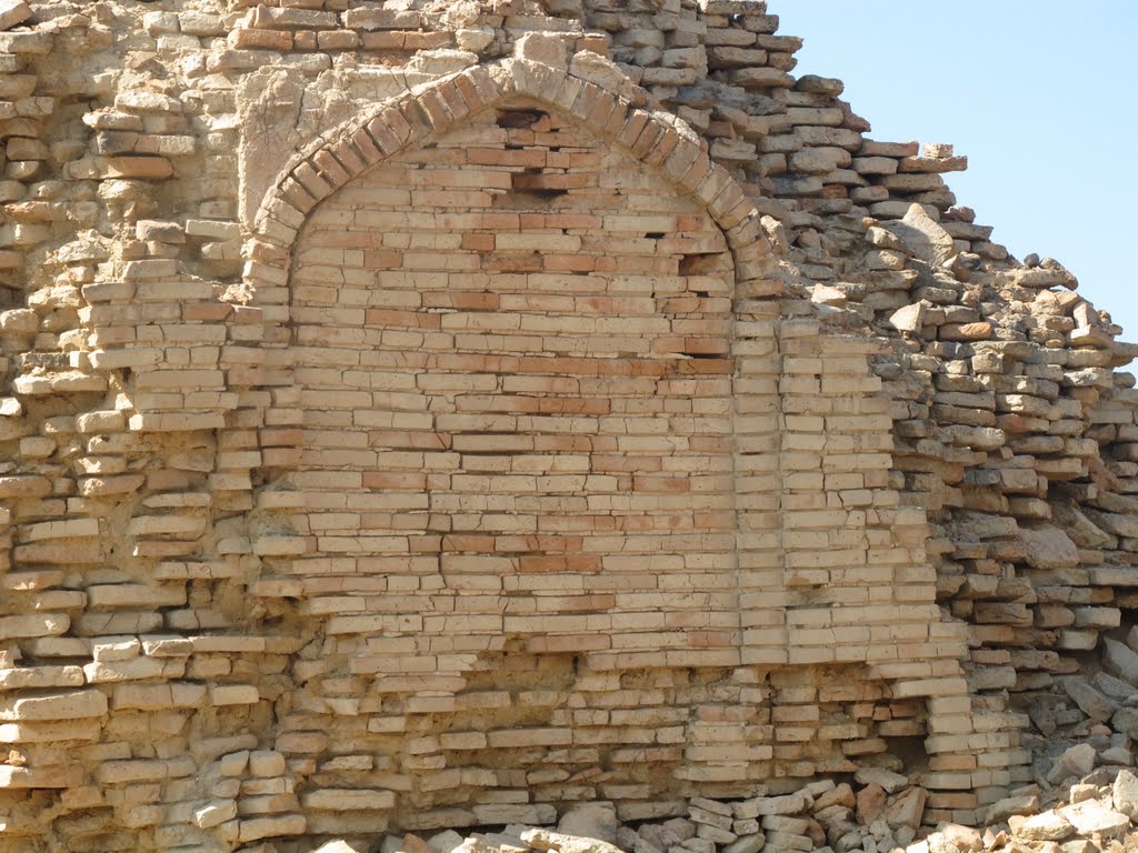 Thatta, Pakistan by Syed Irfan Ali Shah