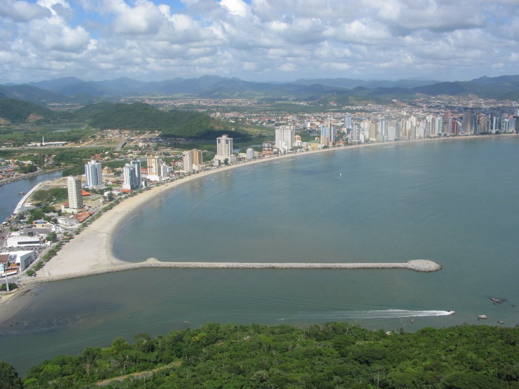 Balneário Camburiú visto do Teleférico by Fabiano (LicoSp)