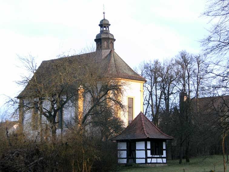 Kapelle Hl.Kreuz vom Pfarrgarten aus gesehen by Reznap