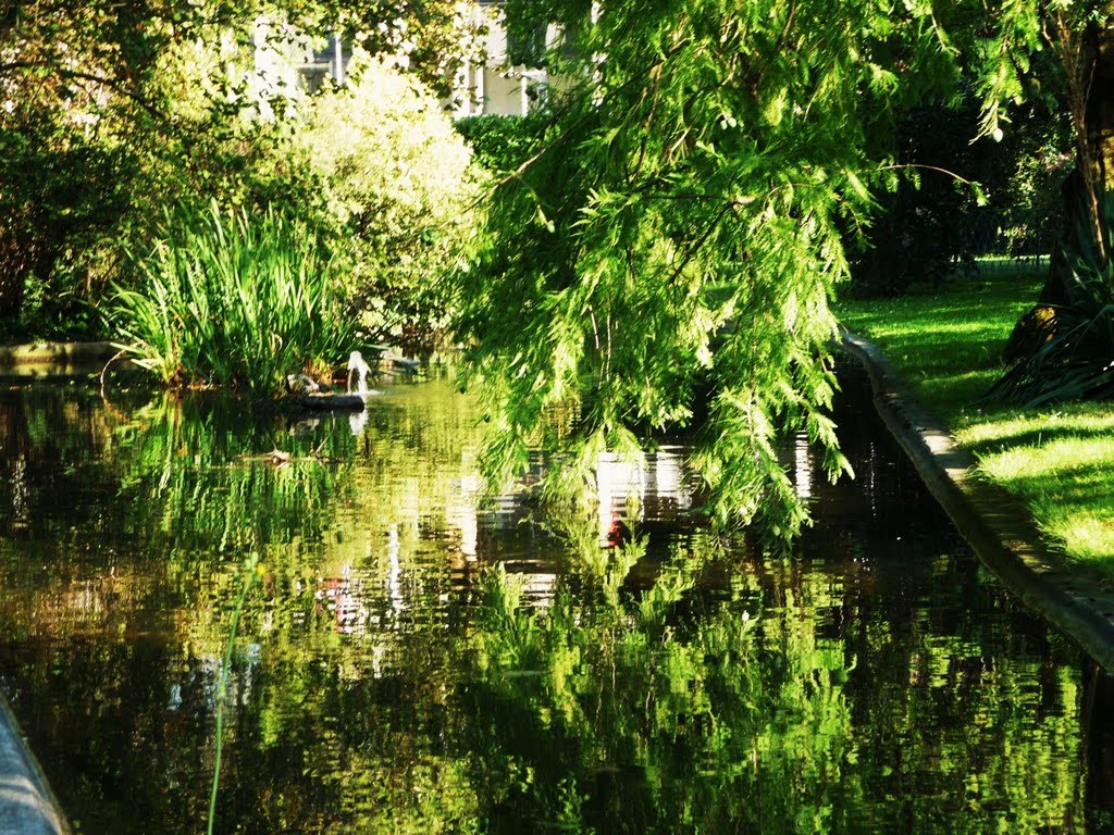 2- au Jardin des Plantes à Grenoble by alxiskaff