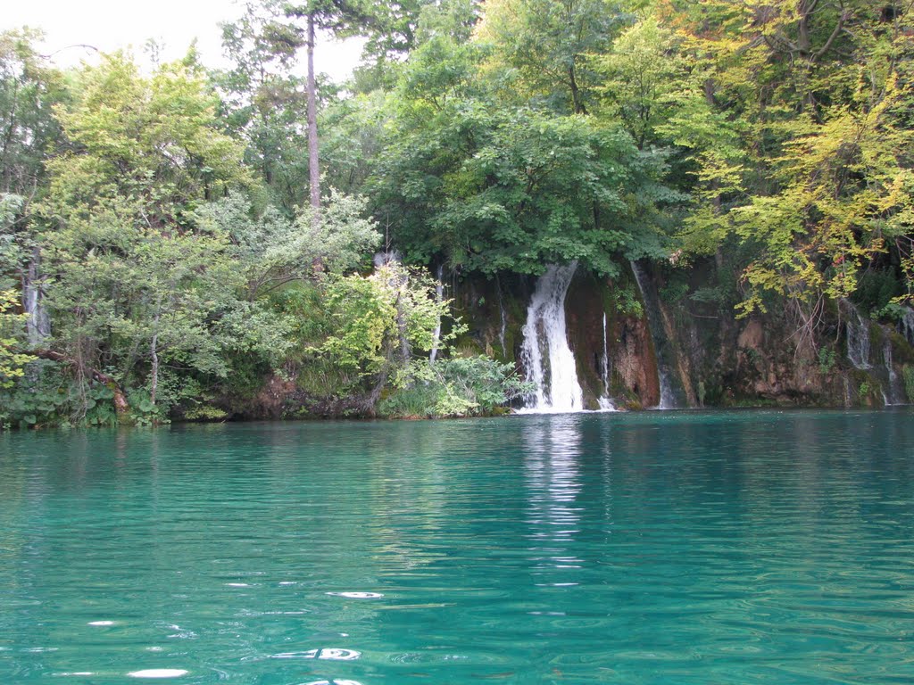 Plitvice Lakes, Croatia by Arthur vd Eijnde