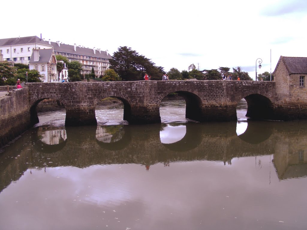 Bridge in Port St Goustan (Auray) by Conners