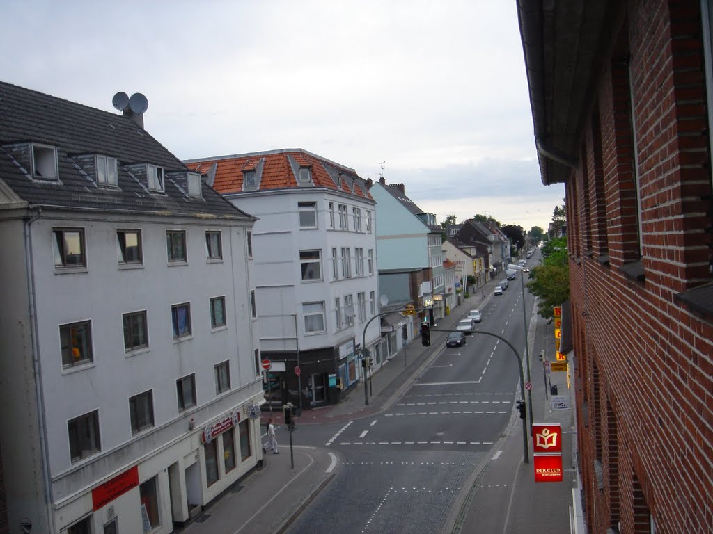 Kieler Straße am einem lauen Sommerabend by Marvelino