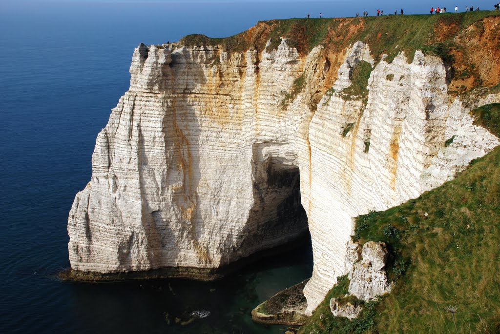 Etretat - Falaise Manneport by icon63