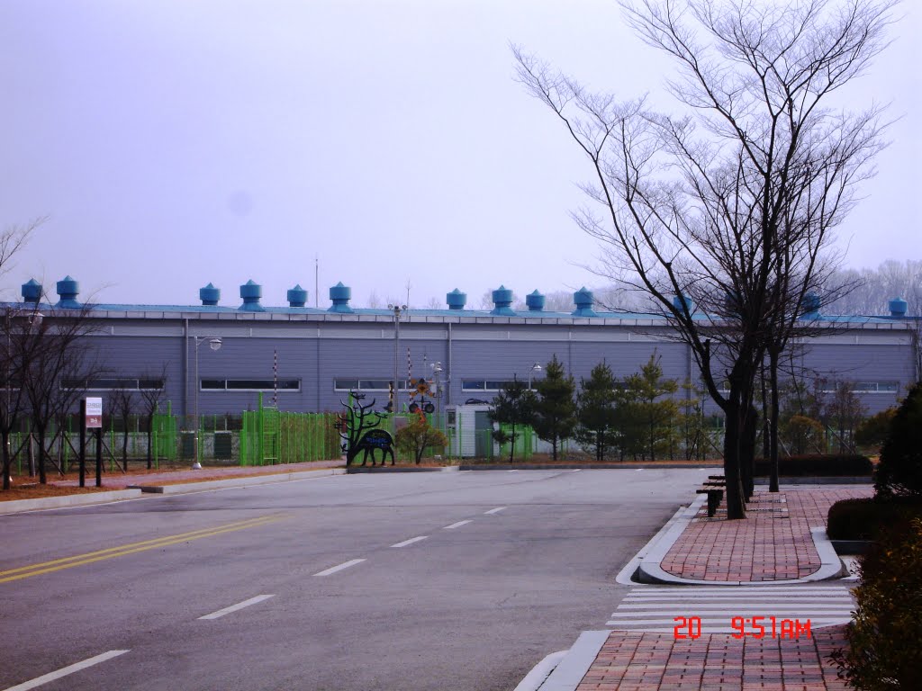 Peace Park in DMZ - Công Viên "Hòa Bình" by Che Trung Hieu