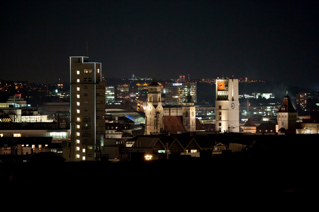 Blick auf das Lichtermeer der Stadt Stuttgart von Immenhofer Str. 14 by 0711andy