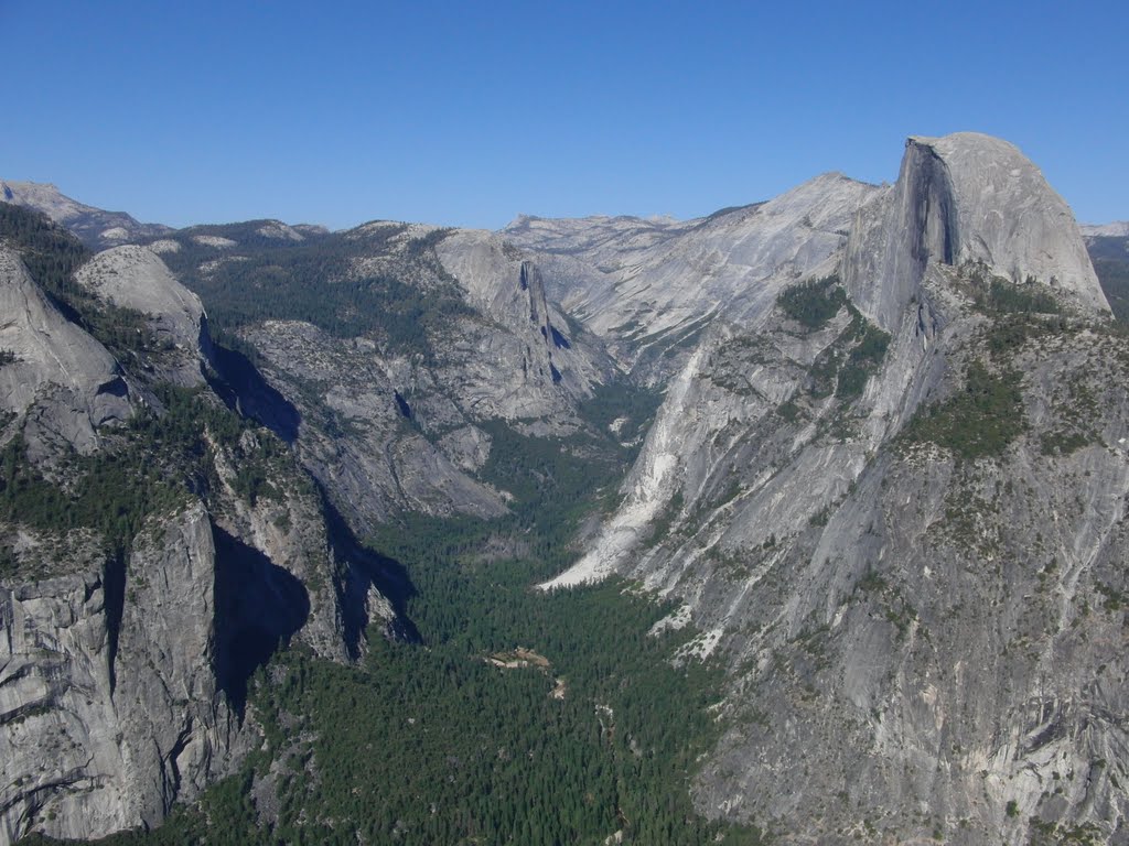 Yosemite National Park by bluebuerstel