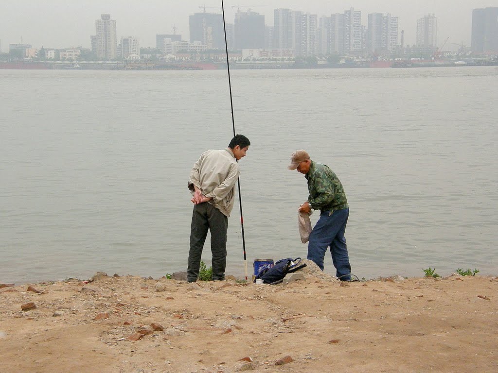 武漢 濱江公園 by Percy Tai  漆園童