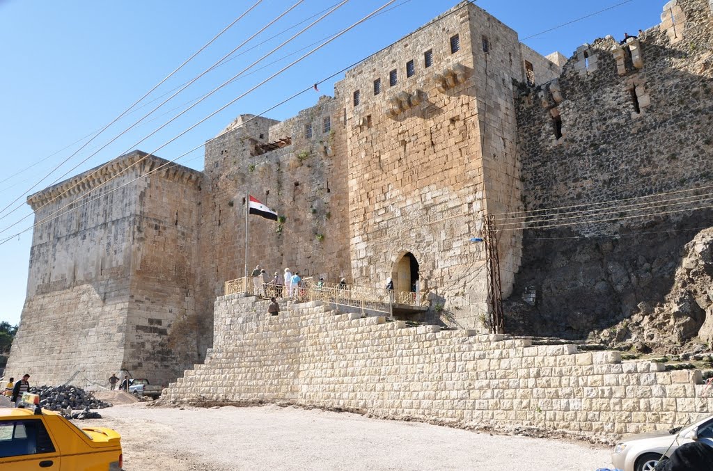 Entrance to the Krak des Chevaliers by roadrunner48