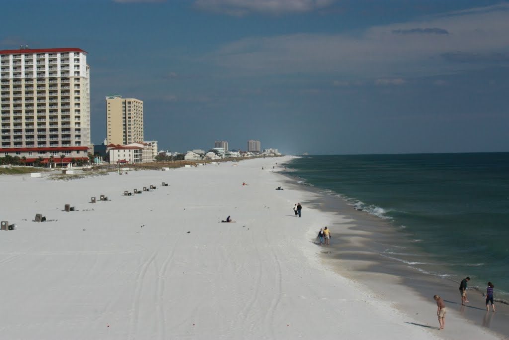 Pensacola Beach by ben hollier