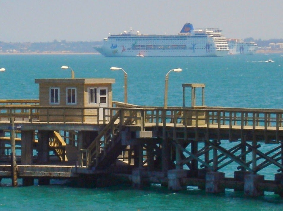 Pier Punta del'Este by Marcelo Nicolosi