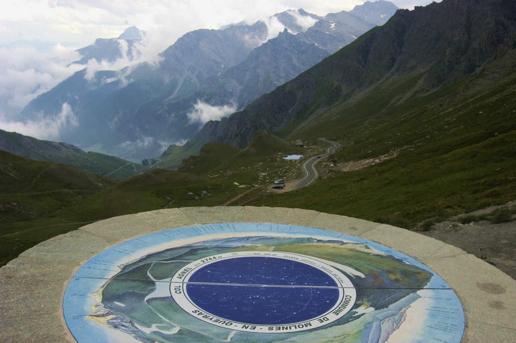 A 2740 metri di quota il confine tra Italia e Francia al Colle dell'Agnello by vegalira