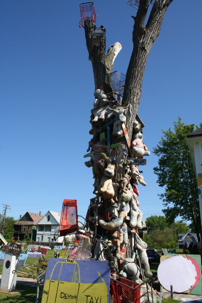 Detroit, The Heidelberg Project by by niro