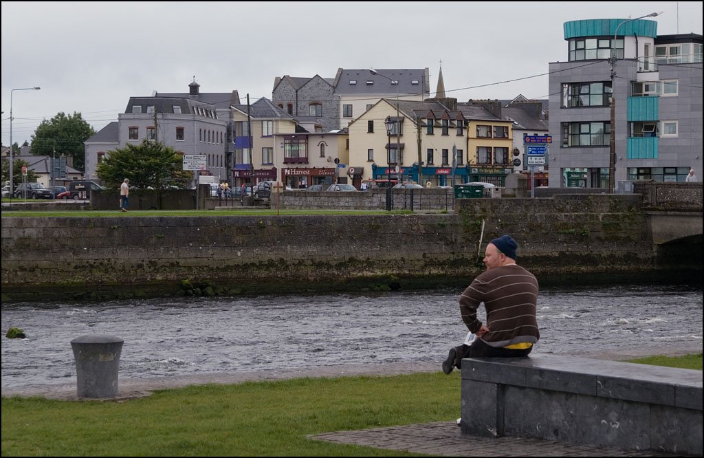 Galway pier by frumperino