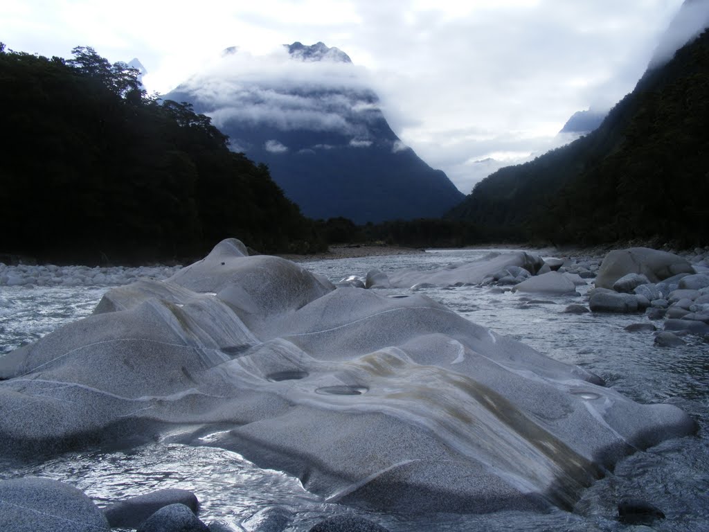 Milford Sound by ATTILA78