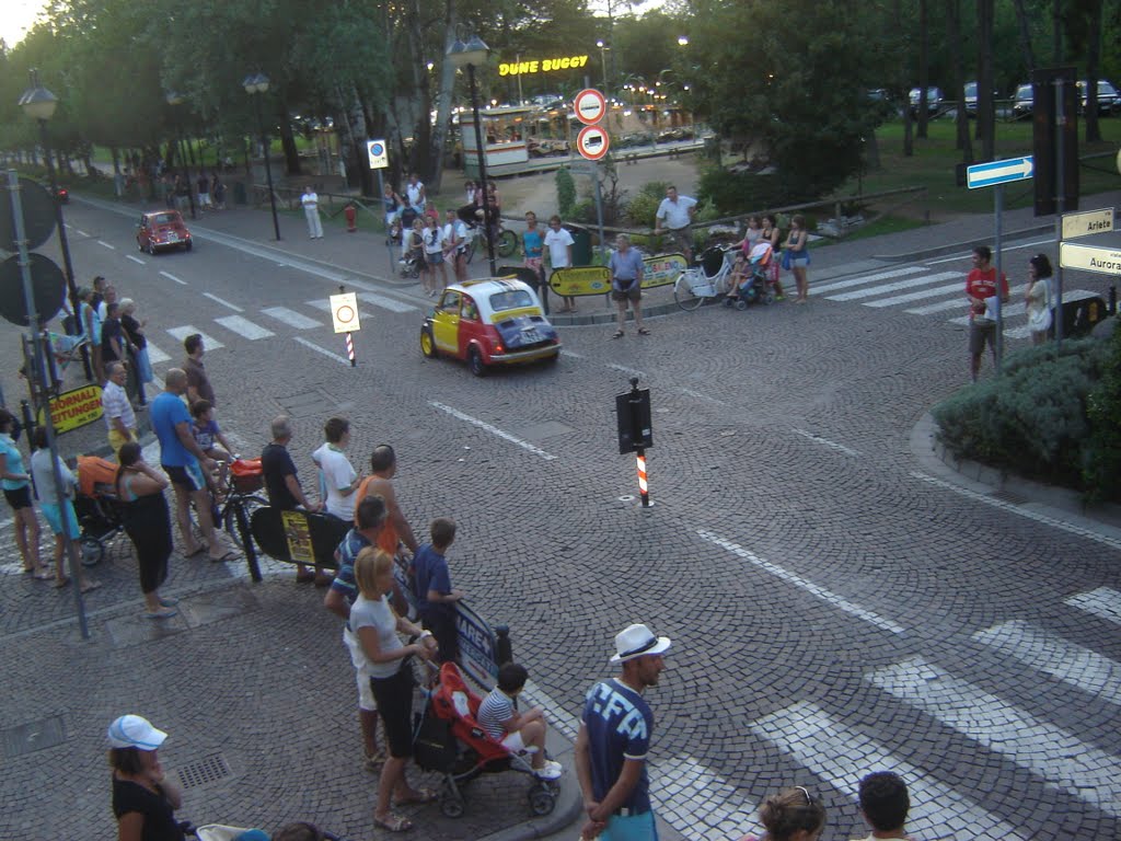 Bibione - Sfilata d'auto d'epoca 2 by Denni Denni