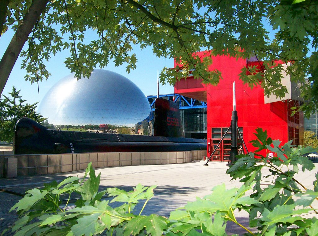 Submarine a La Villette by marcobertoni