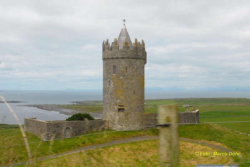 Doonagore Castle by Marco Döhr