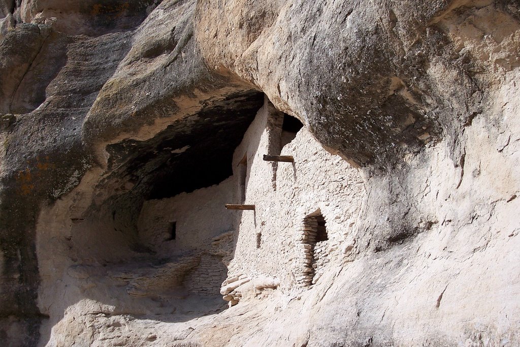 Gila Cliff Dwellings by JRC-El Paso