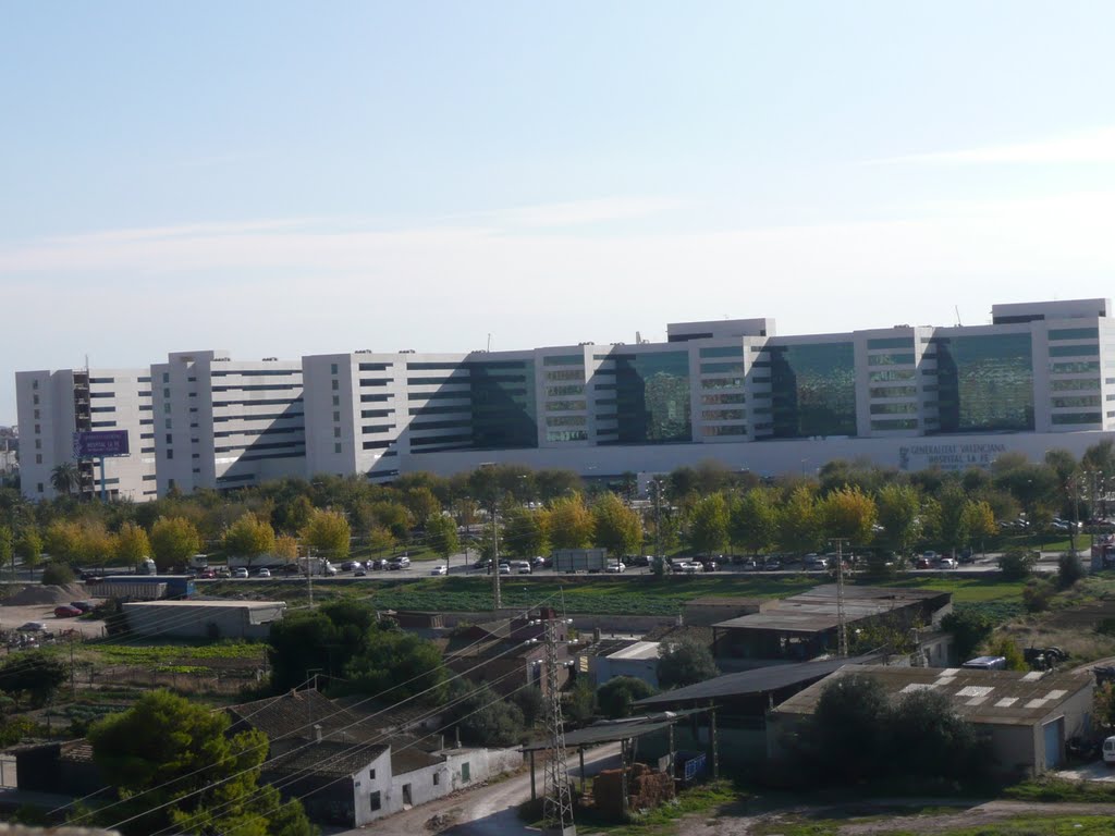 NUEVO HOSPITAL DE LA FE 7... NOV-2010 (DIA) by ALEJANDRO GARCIA COLOMINO