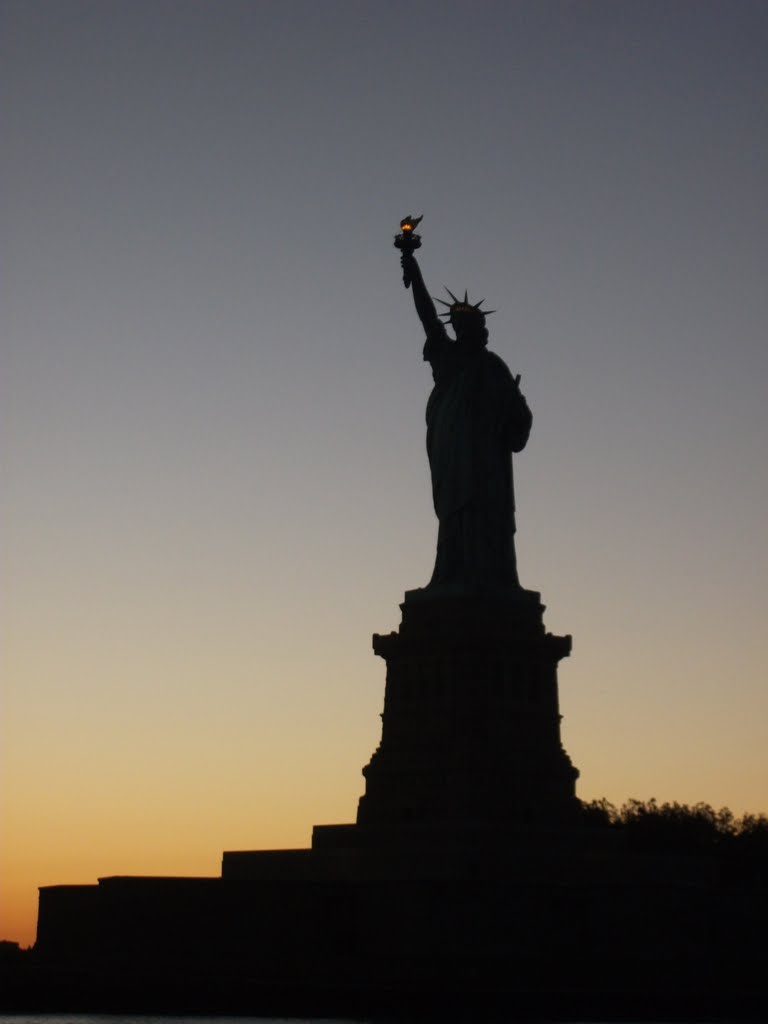 Statue of Liberty at Dusk by JoshuaAbell