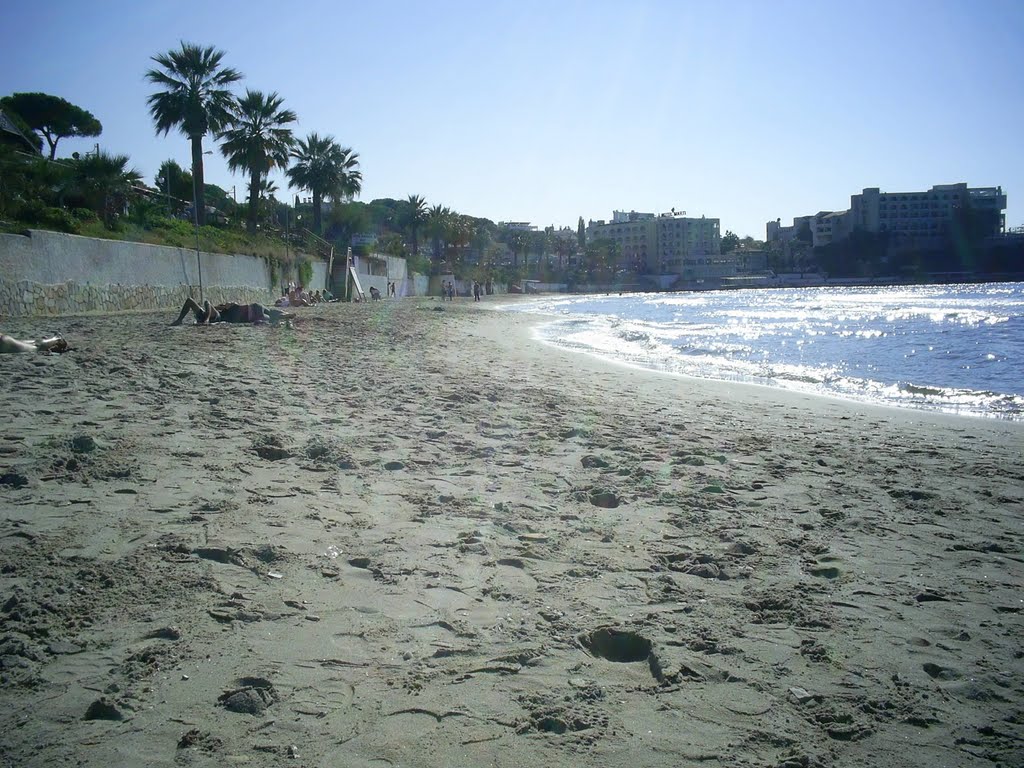 Kadınlar Plajı, Kuşadası, Türkiye by İsmail AKPINAR