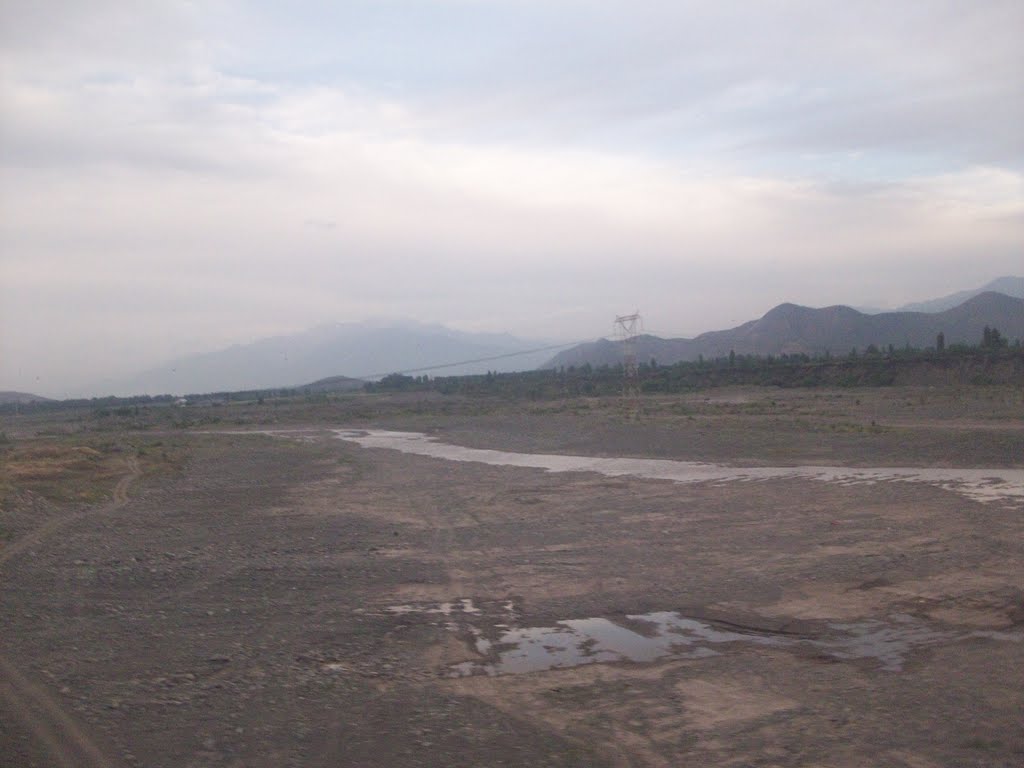 Río Maipo al oriente desde el tren TMSA. Buin Santiago by Ignacio Paredes