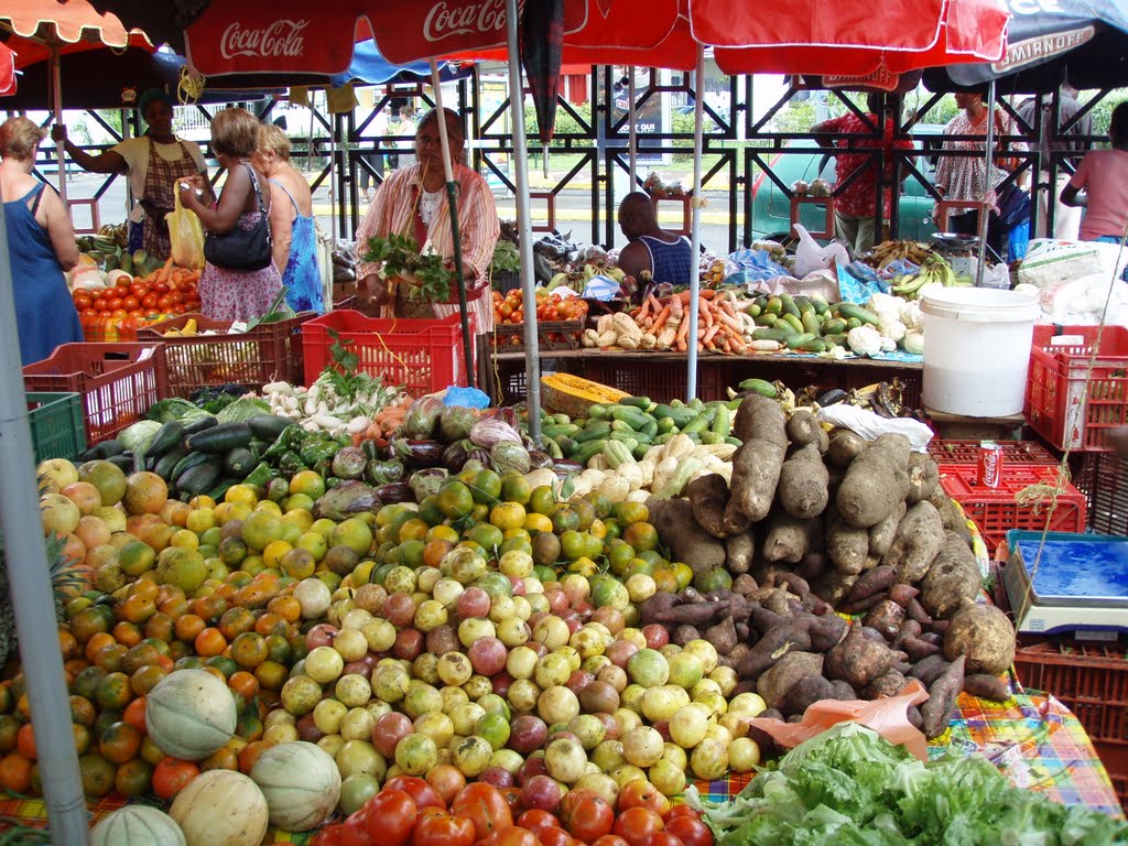 Marché du port de Pointe-à-Pitre by julienlaurent123