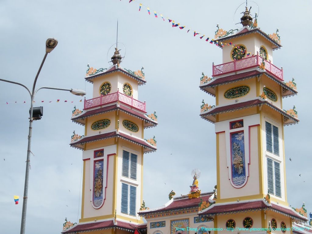 Thánh thất Cao Đài Tây Ninh - Temple by Vietnam Atlas