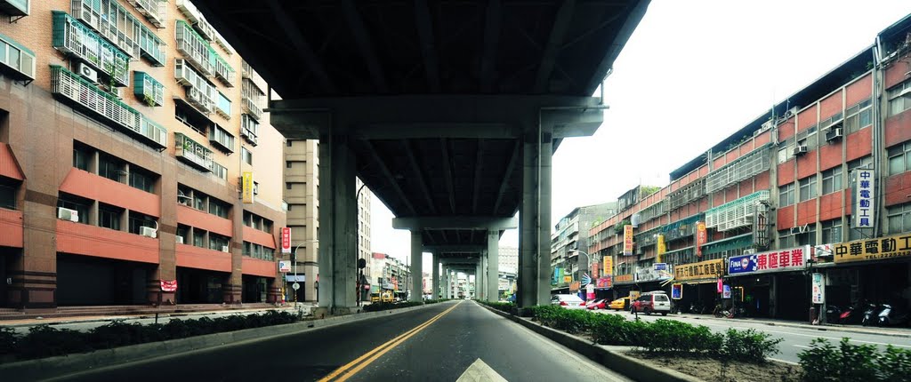 New Taipei, Banqiao District, New Taipei City, Taiwan by imagingcity.tw