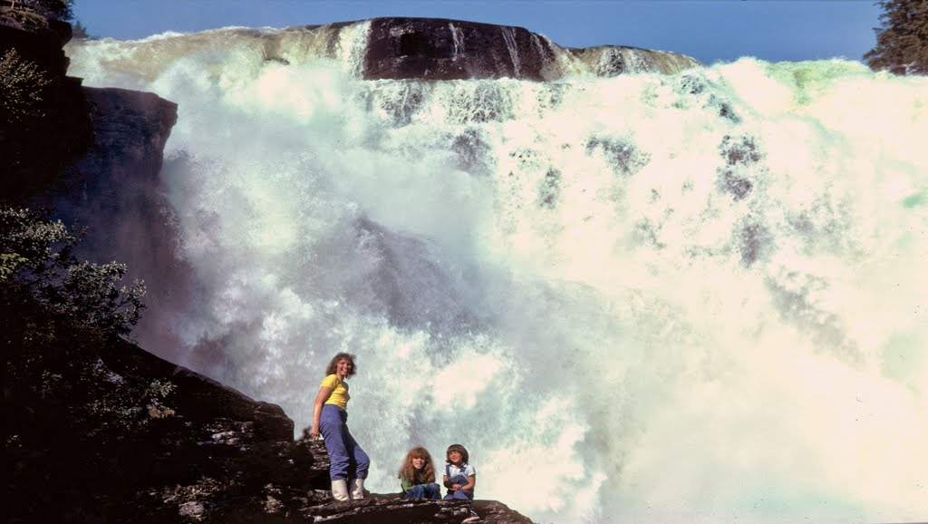 Tännforsen Waterfall, Åre by Visit-Sweden-Pro