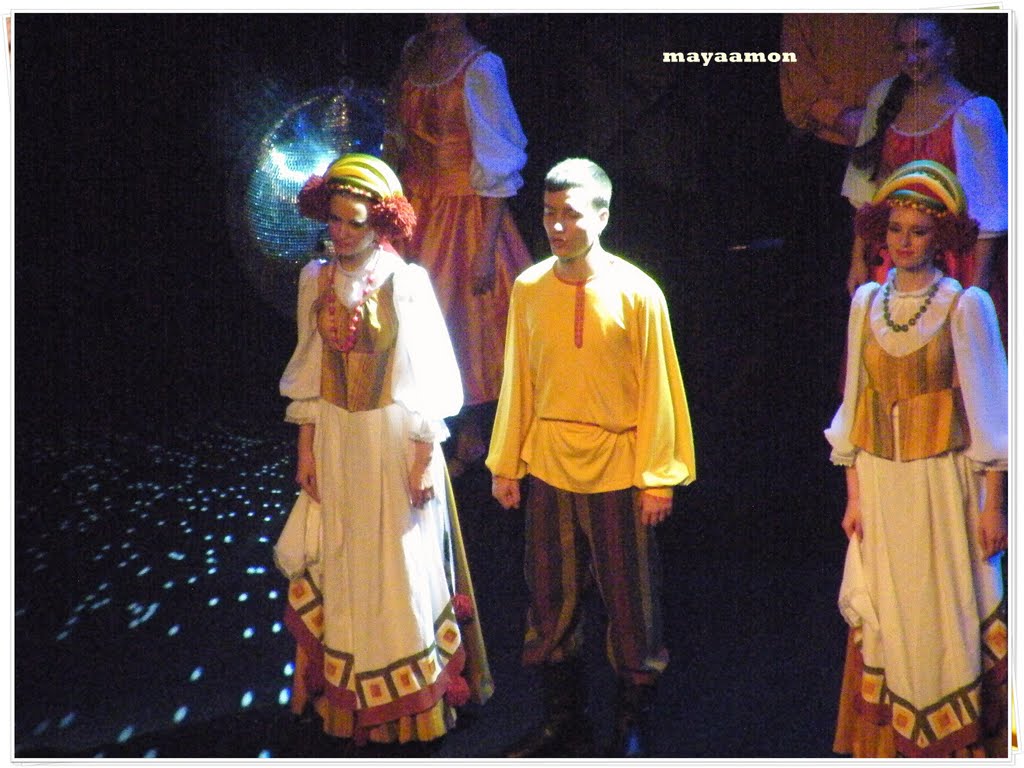 KALINKA SPECTACLE . NOEL RUSSE: DANSES , CHANTS ET MUSIQUE DE RUSSIE by MAYAAMON