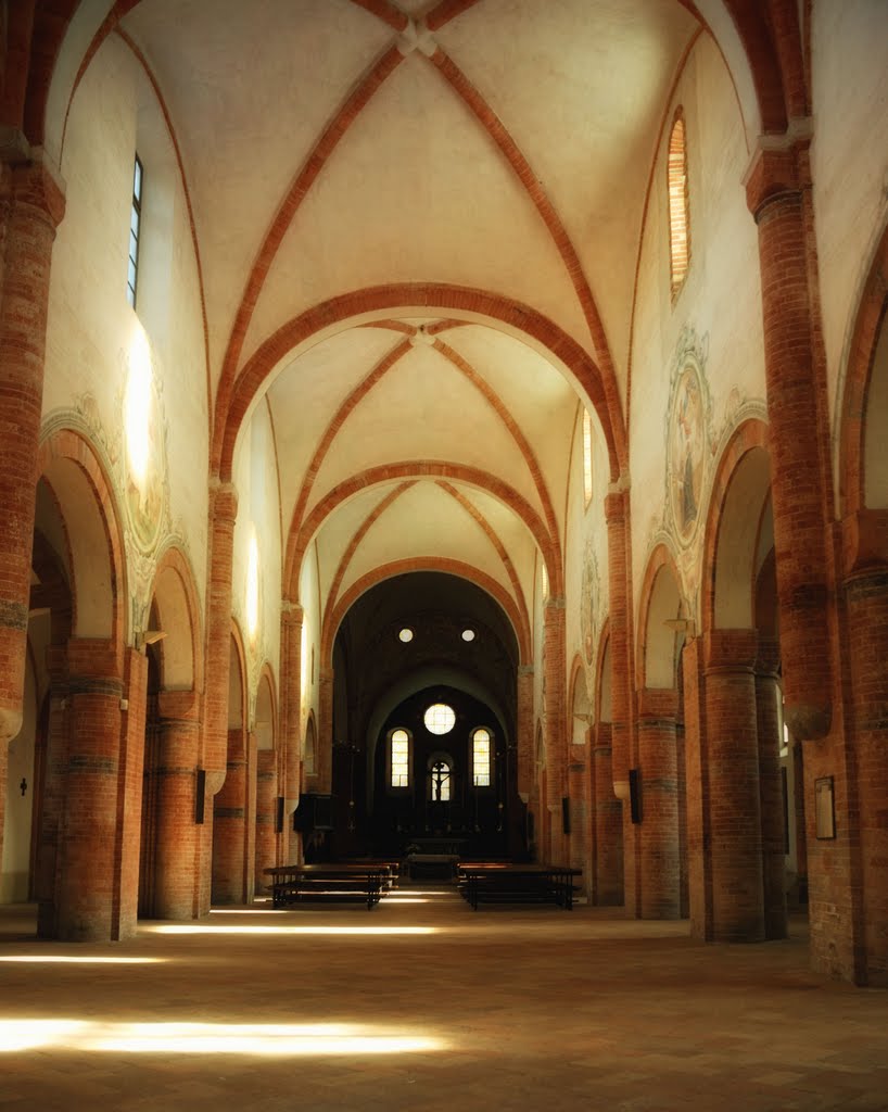 Abbazia Benedettina - navata centrale by Gaudenzio Ghilardi