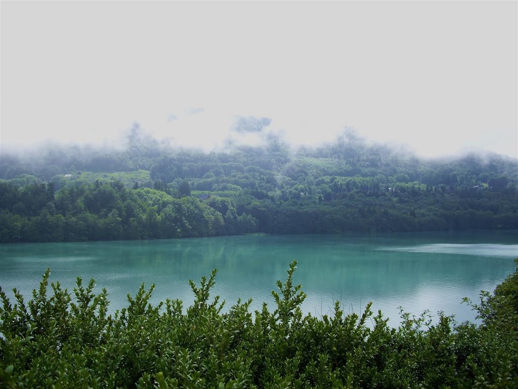 Le lac de Laffrey by Bruno Durand